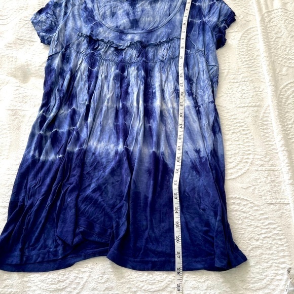 Charlotte Russe:Women Blue Tie Dyed shirted front loose fit top.  Size L  NWT - Picture 8 of 10